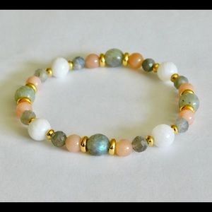 Healing + Love Healing Gold Sunstone Moonstone Labradorite Crystal Bead Bracelet